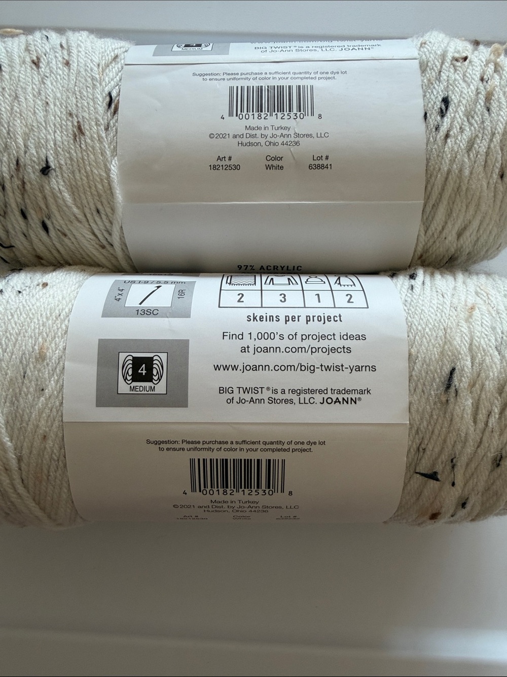 Big Twist yarn - Picture 2 of 3